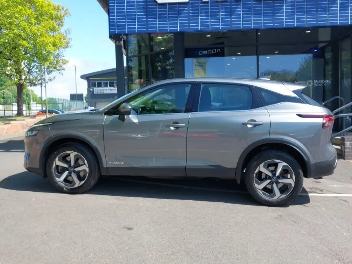 2023-nissan-qashqai-15-acenta-premium-big-3