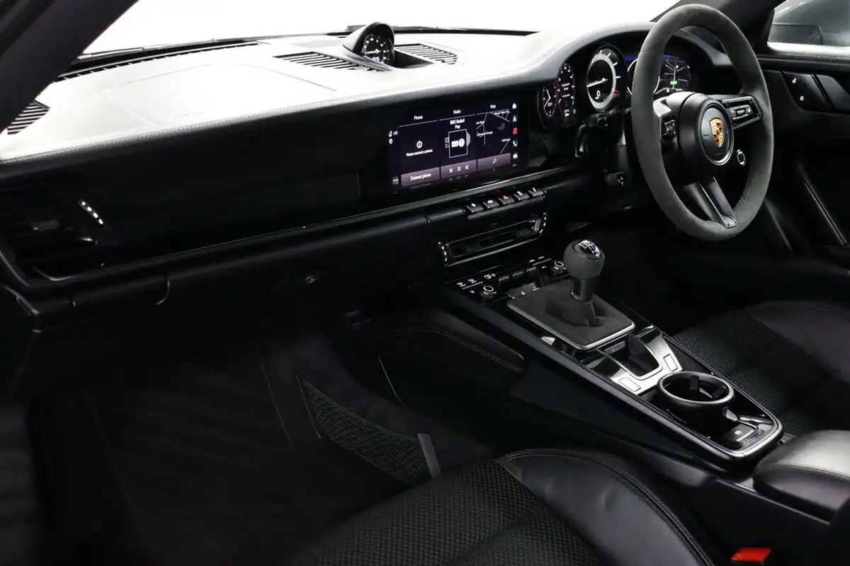 2024-porsche-911-30-carrera-t-385ps-coupe-big-43