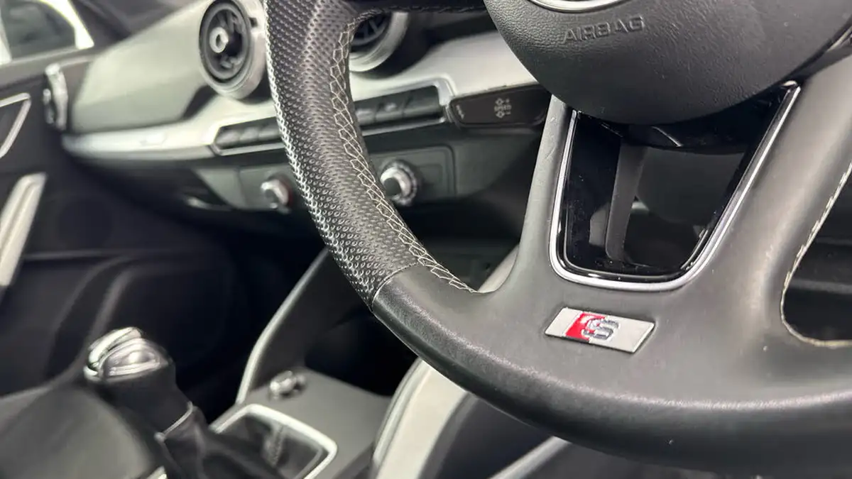 2021-audi-q2-10-30-tfsi-s-line-big-23