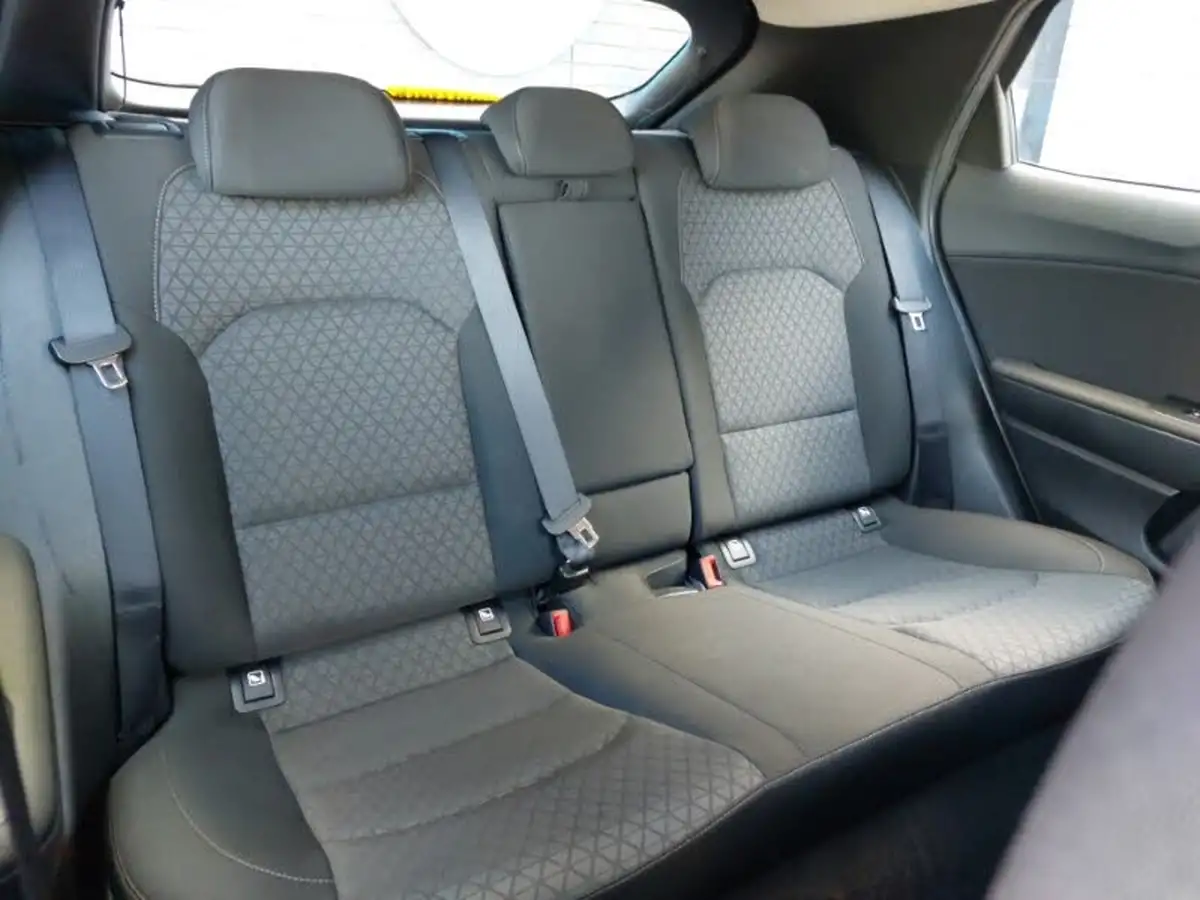 2020-kia-xceed-10-t-gdi-2-big-12