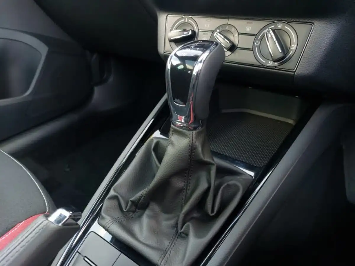 2024-skoda-kamiq-10-tsi-monte-carlo-110ps-dsg-big-13