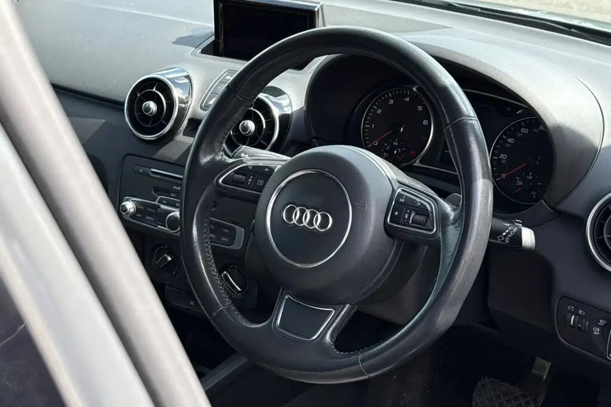 2017-audi-a1-14-tfsi-sportback-5d-s-tronic-big-27