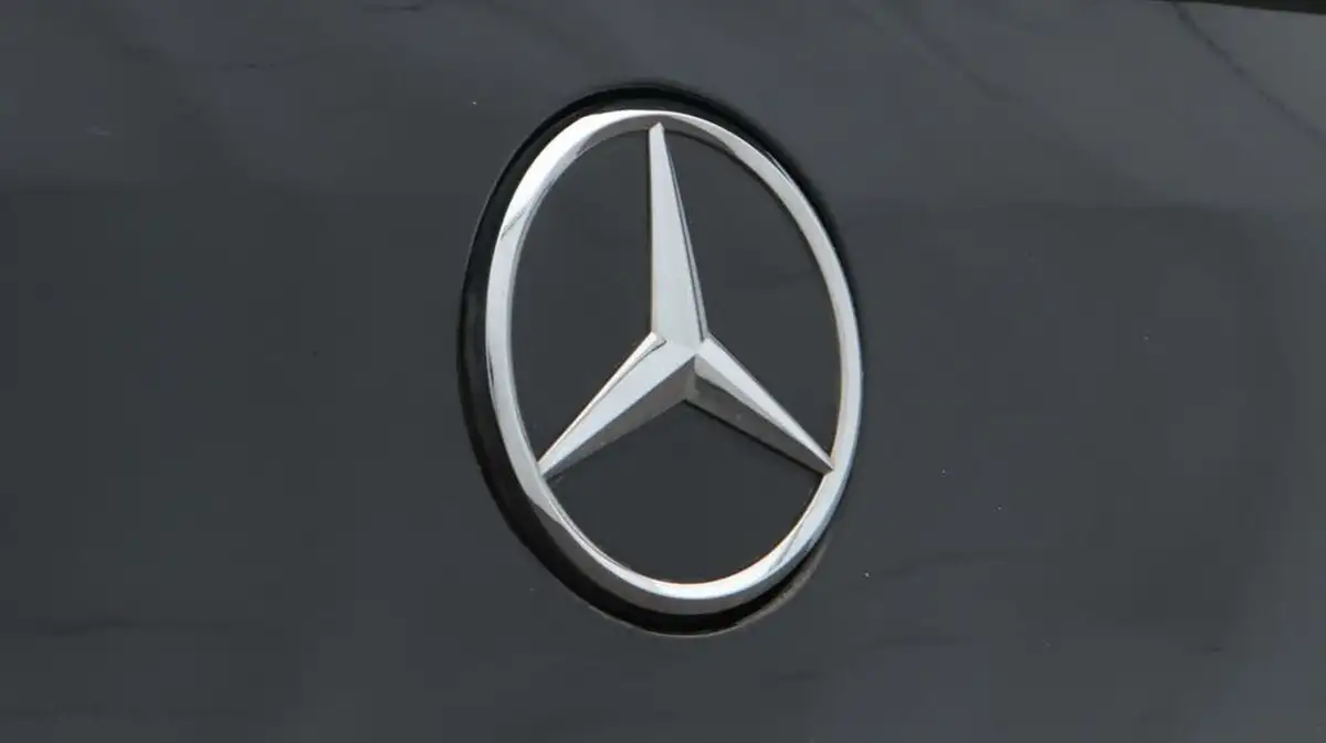 2021-mercedes-benz-eqc-e-eqc-400-amg-line-big-22