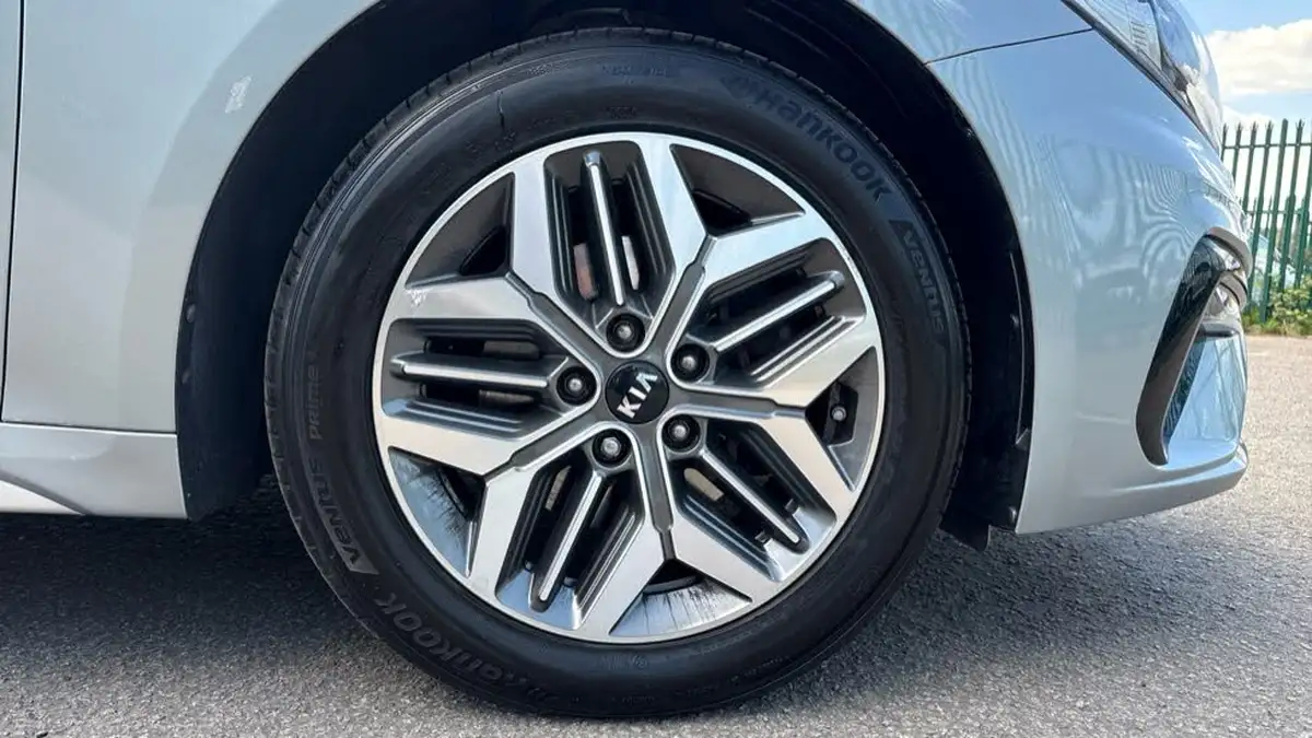 2020-kia-optima-20-gdi-phev-big-4