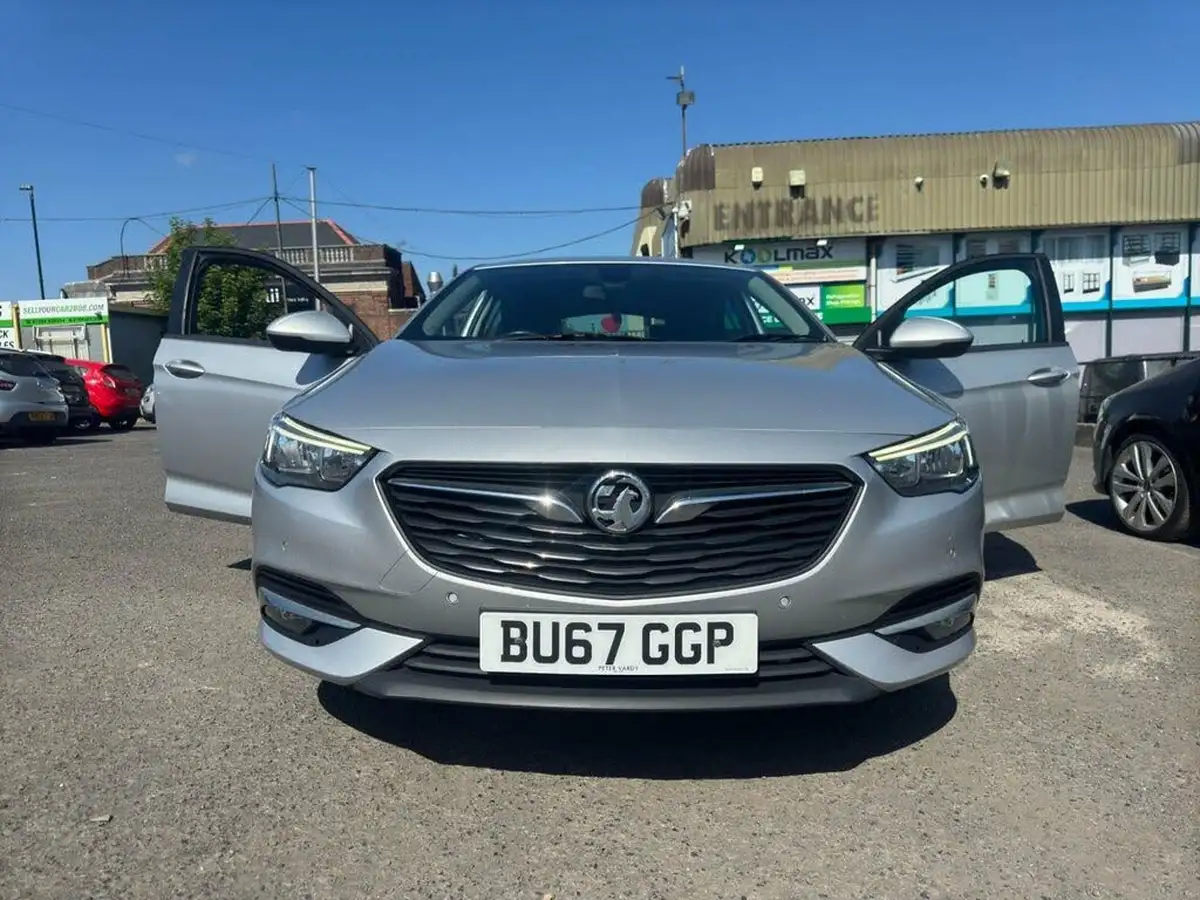 2017-vauxhall-insignia-grand-sport-15-turbo-design-165ps-big-2