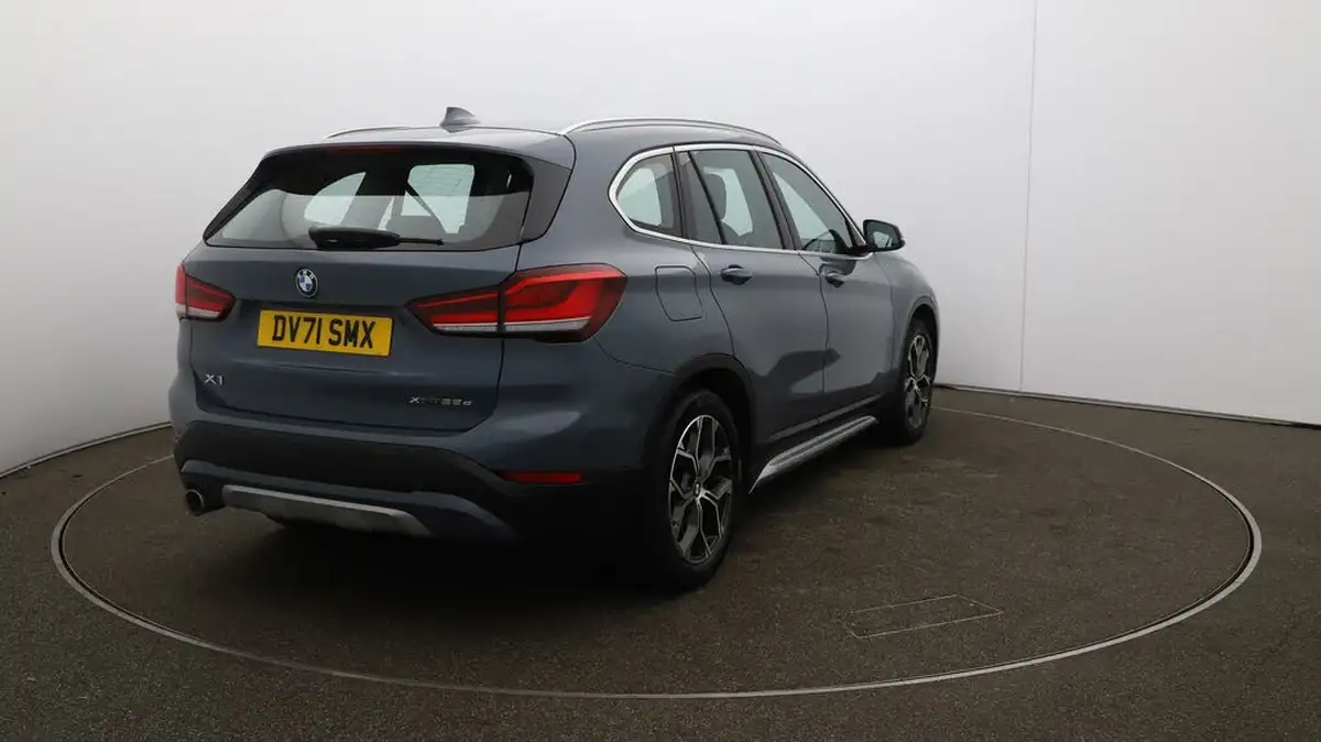 2021-bmw-x1-15-xdrive-25e-phev-xline-big-54