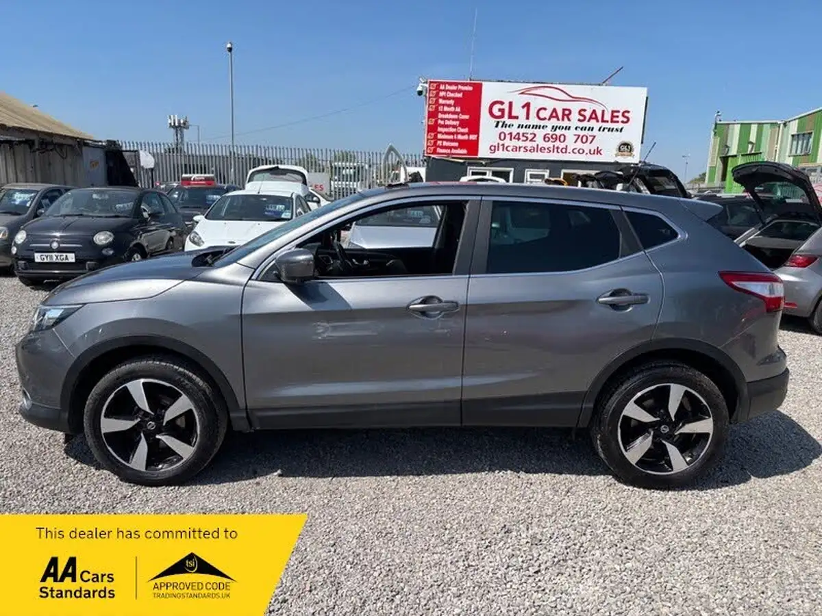 2016-nissan-qashqai-12-dig-t-n-connecta-big-4