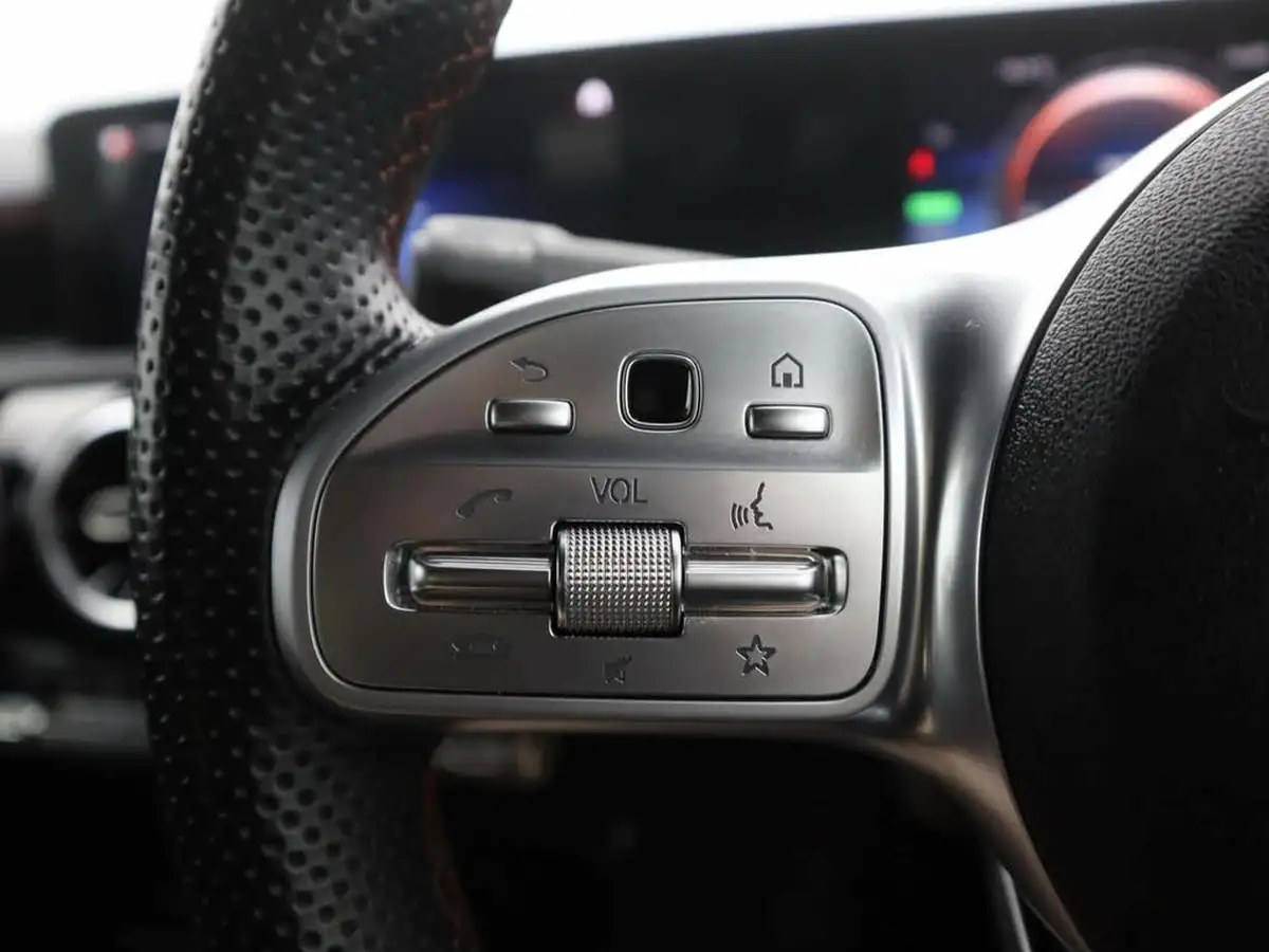 2021-mercedes-benz-a-class-13-a250e-amg-line-executive-saloon-4d-big-17