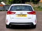 2014-toyota-auris-14td-active-touring-sports-small-10