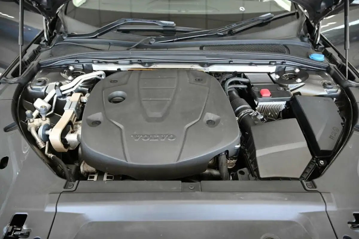 2018-volvo-s90-20td-d4-momentum-big-38