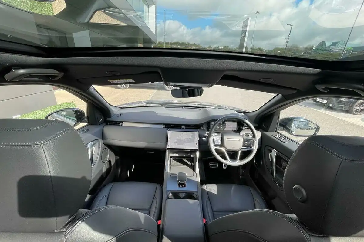 2024-land-rover-discovery-sport-15-p270e-dynamic-se-big-3
