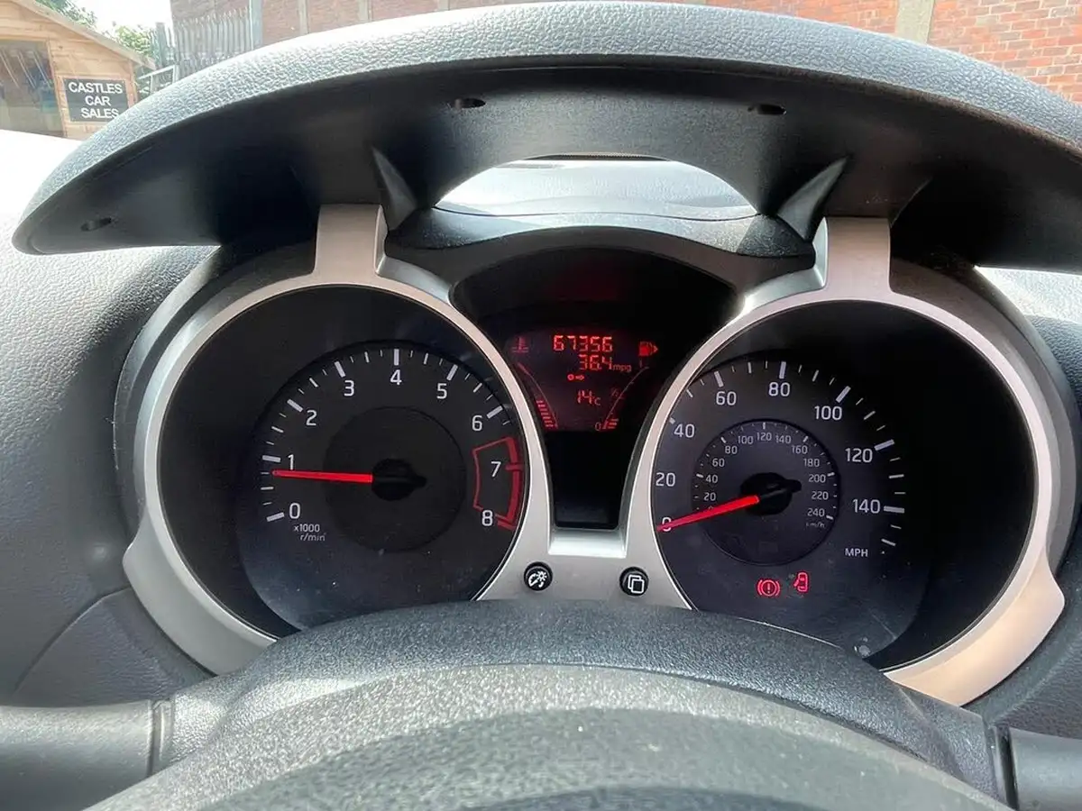 2012-nissan-juke-16-kuro-16v-1598cc-big-14