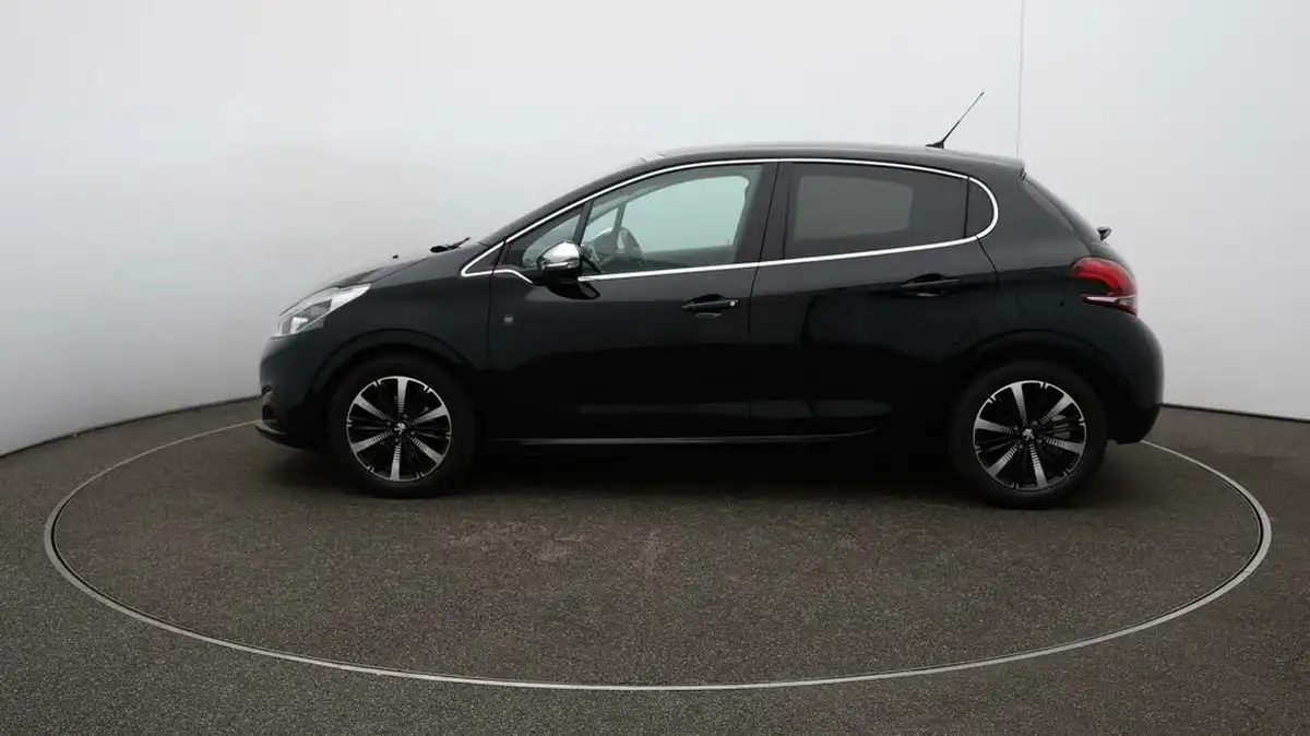 2019-peugeot-208-12-puretech-tech-edition-82bhp-big-63