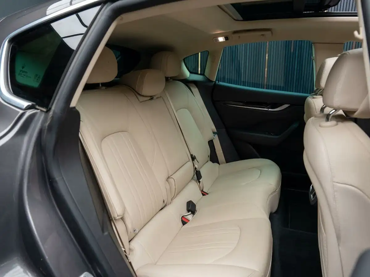 2021-maserati-levante-20-gt-big-38