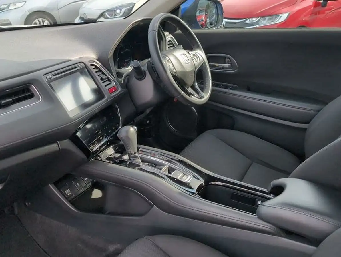 2018-honda-hr-v-15-i-vtec-se-navi-cvt-big-1