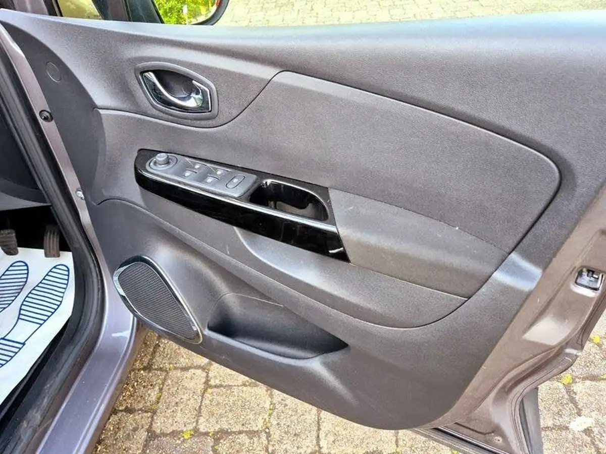 2016-renault-captur-09-dynamique-nav-big-22