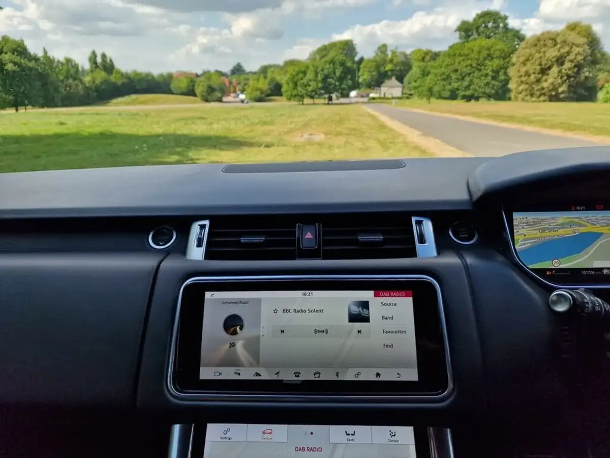 2019-land-rover-range-rover-sport-20-p400e-hse-dynamic-big-18