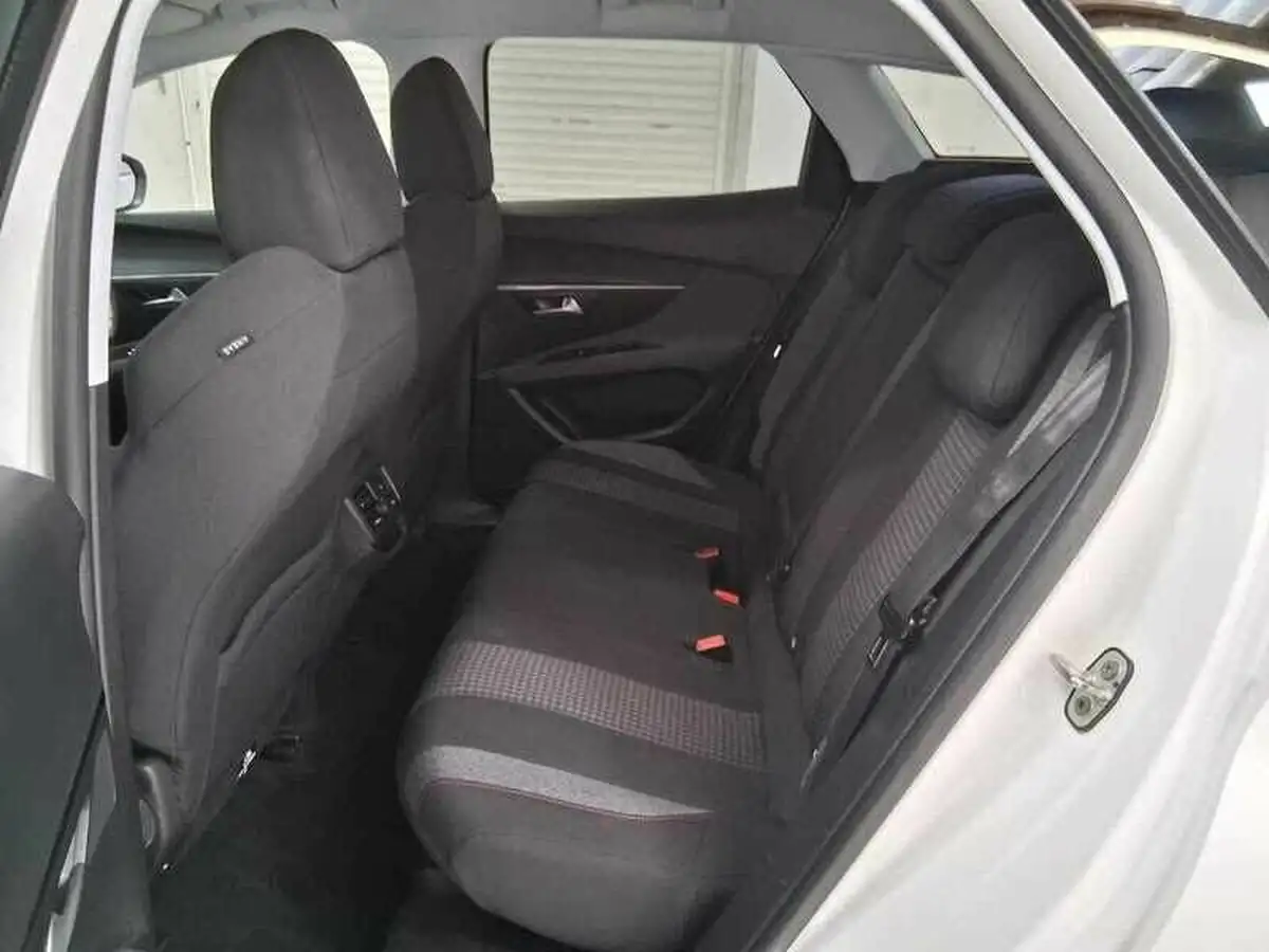 2017-peugeot-3008-suv-12-puretech-active-big-14