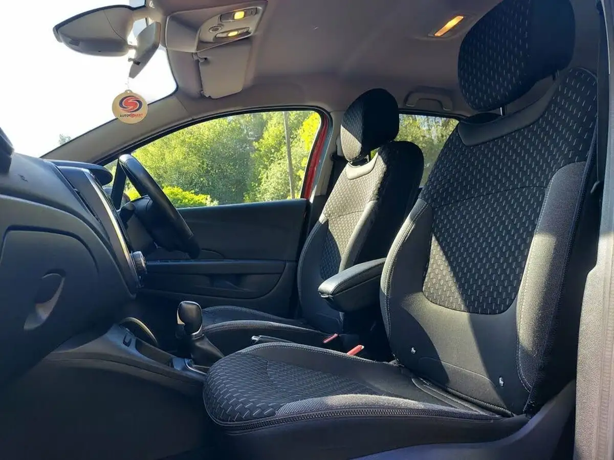 2017-renault-captur-12-dynamique-s-nav-big-27