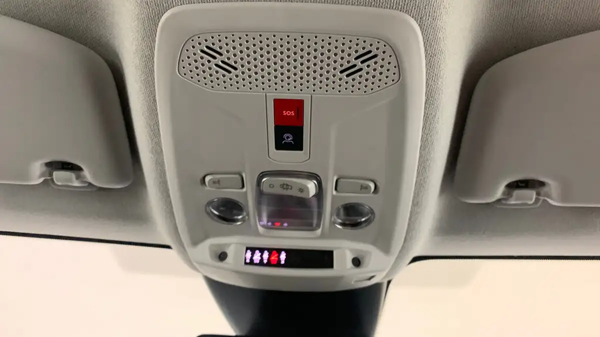 2023-citroen-c4-12-puretech-sense-big-31