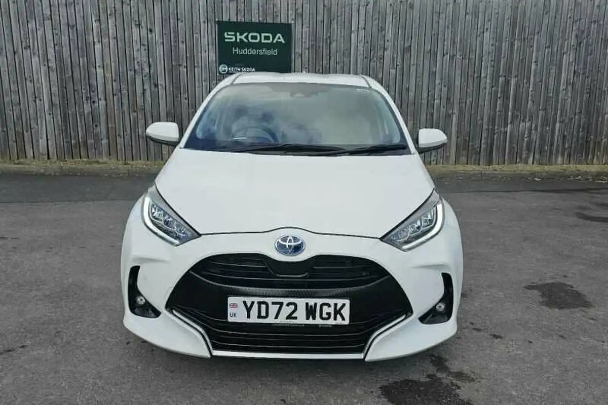 2022-toyota-yaris-cross-15-vvt-i-excel-city-packpan-roof-big-2