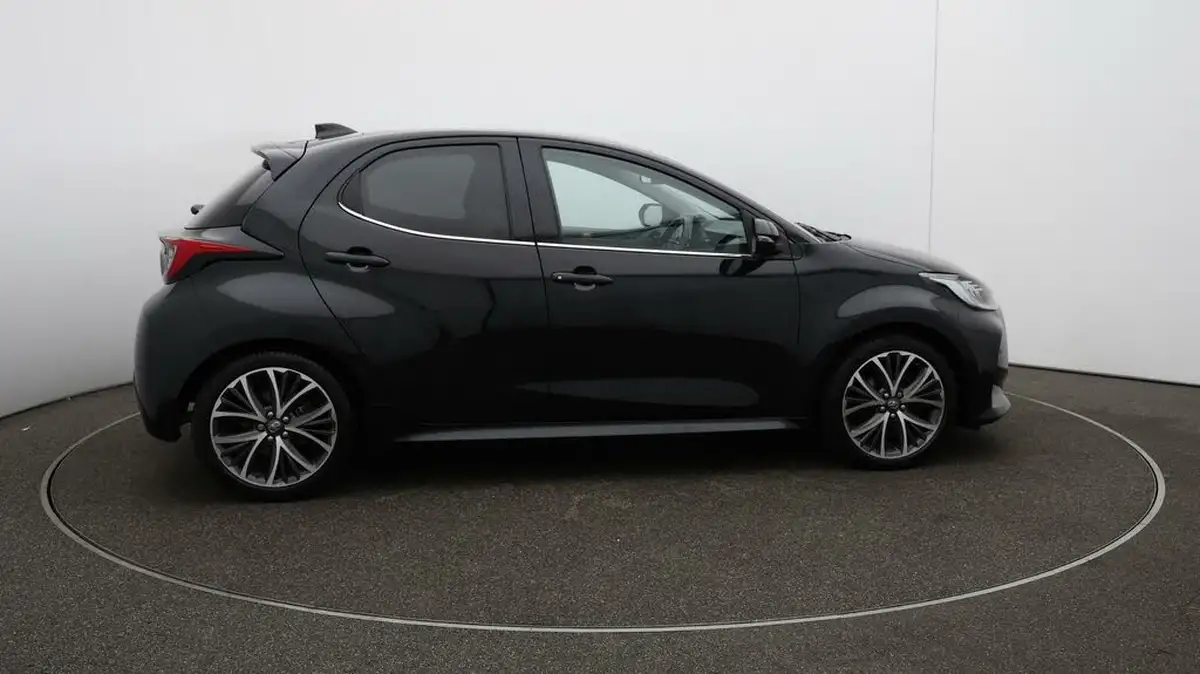 2022-toyota-yaris-15-vvt-i-excel-big-48