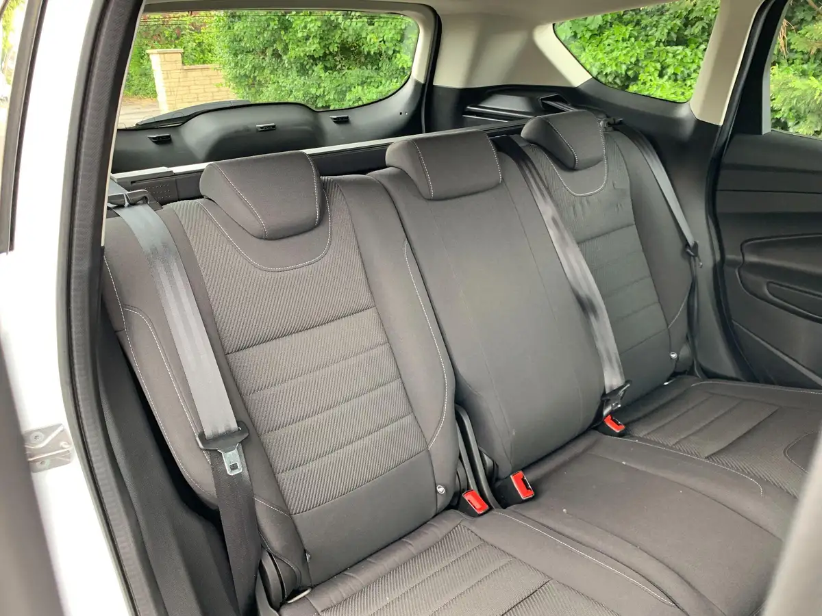 2013-ford-kuga-20tdci-zetec-big-14