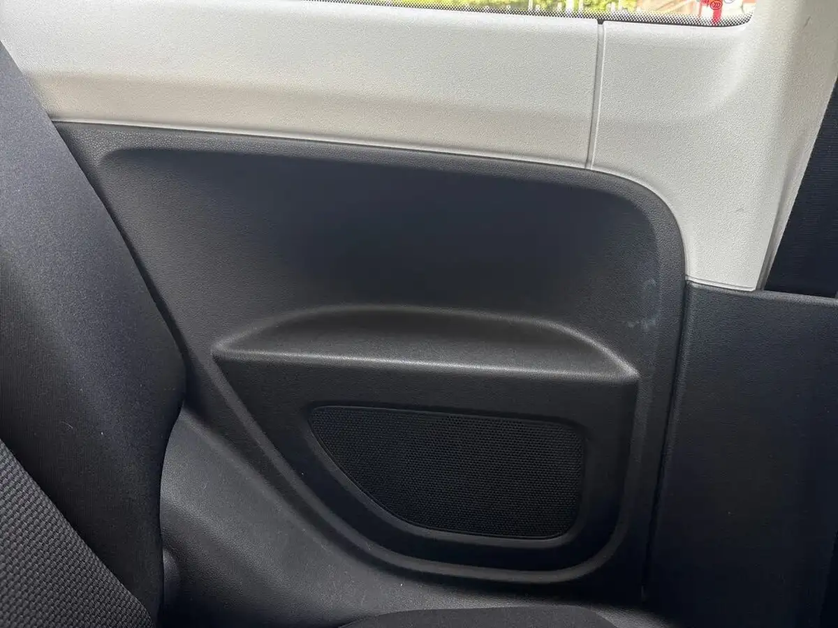 2019-skoda-citigo-10-se-3d-big-38