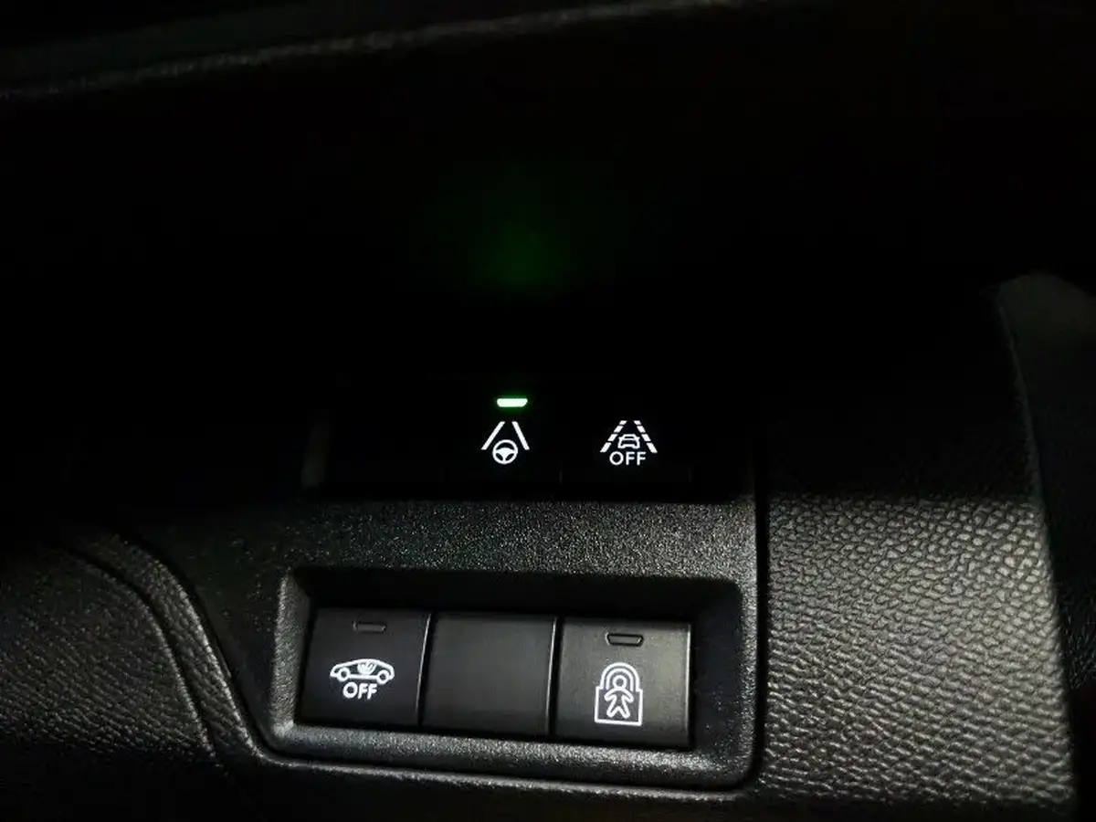 2024-peugeot-3008-suv-12-puretech-gt-136ps-hybrid-e-dsc6-big-18