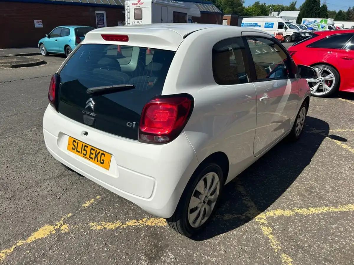 2015-citroen-c1-10-vti-feel-3d-big-7