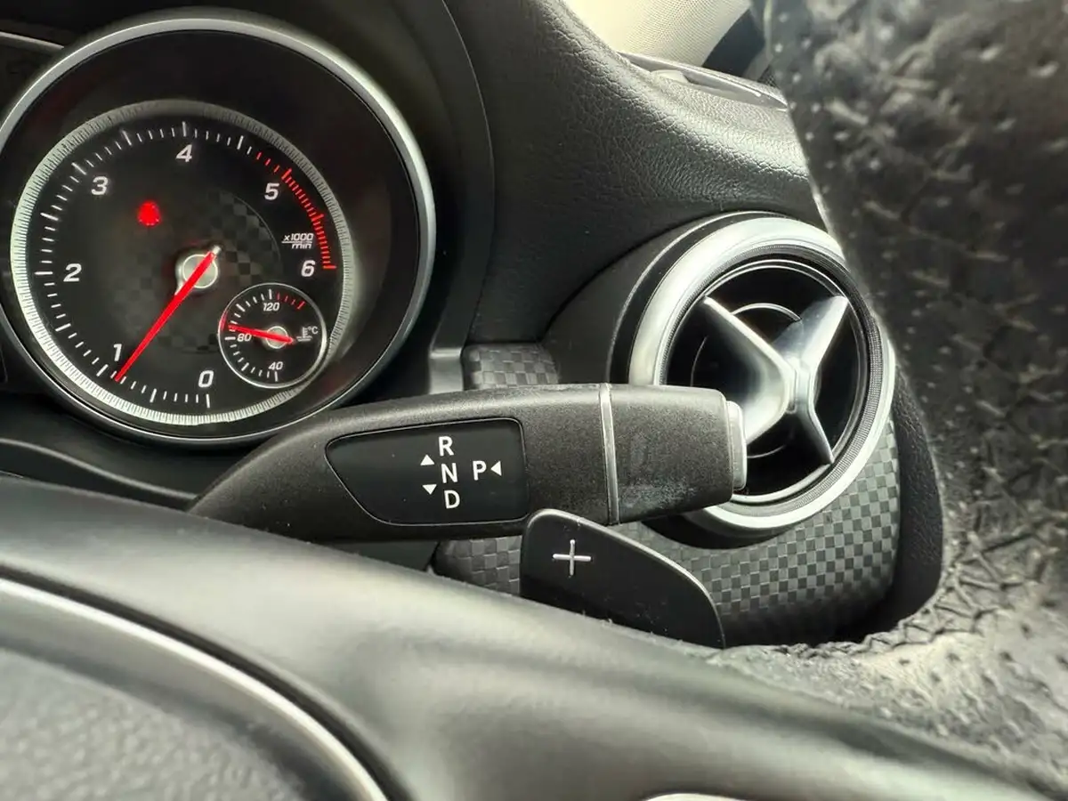 2016-mercedes-benz-a-class-15d-a180d-sport-executivess-7g-dct-big-40