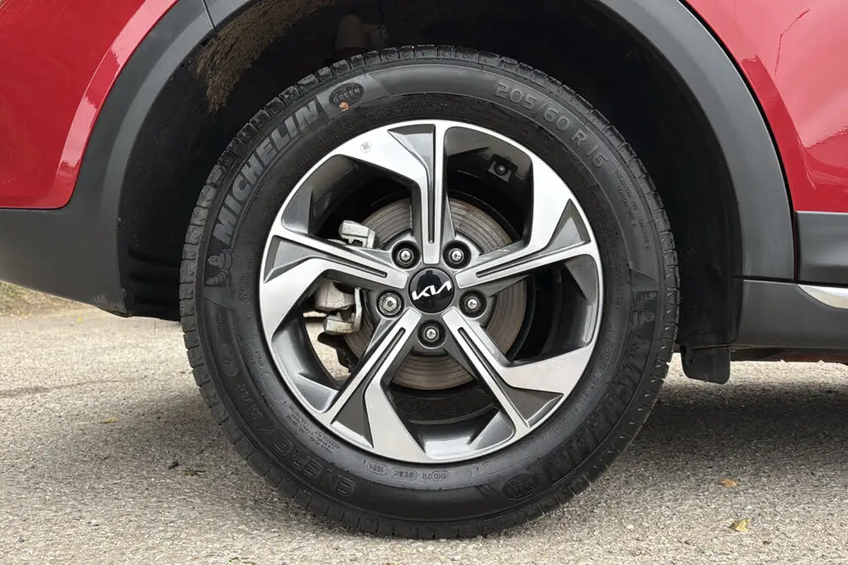 2024-kia-xceed-15-t-gdi-2-138bhp-big-7