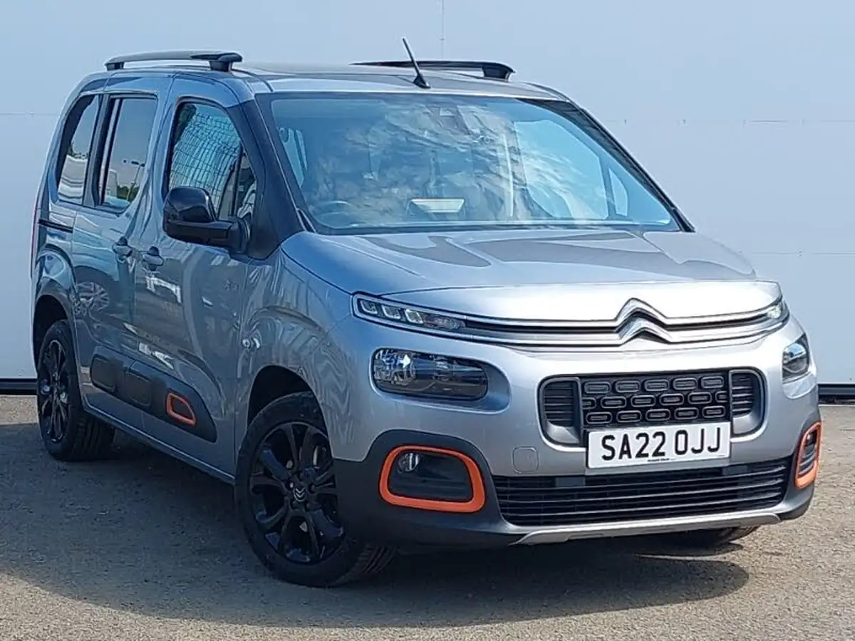 2022-citroen-berlingo-15bluehdi-flair-xtr-m-size-130ps-ss-big-0