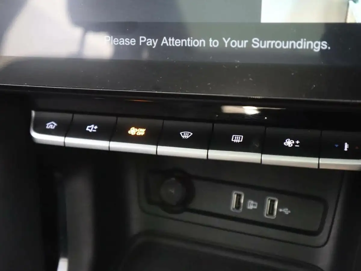 2022-mg-zs-suv-10t-gdi-exclusive-big-28