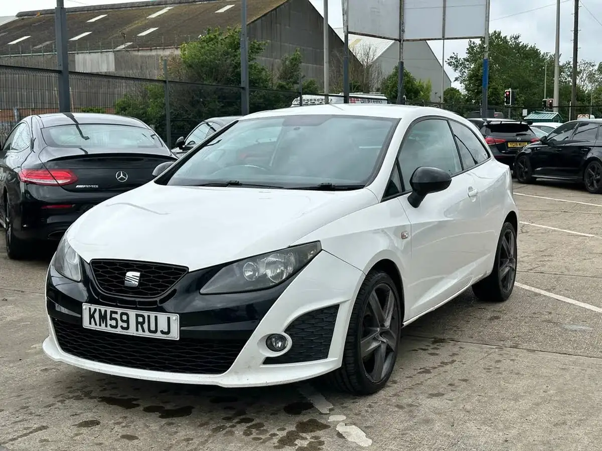 2010-seat-ibiza-14-bocanegra-big-20