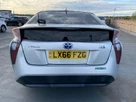 2017-toyota-prius-small-15