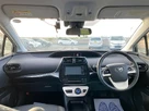 2017-toyota-prius-small-39