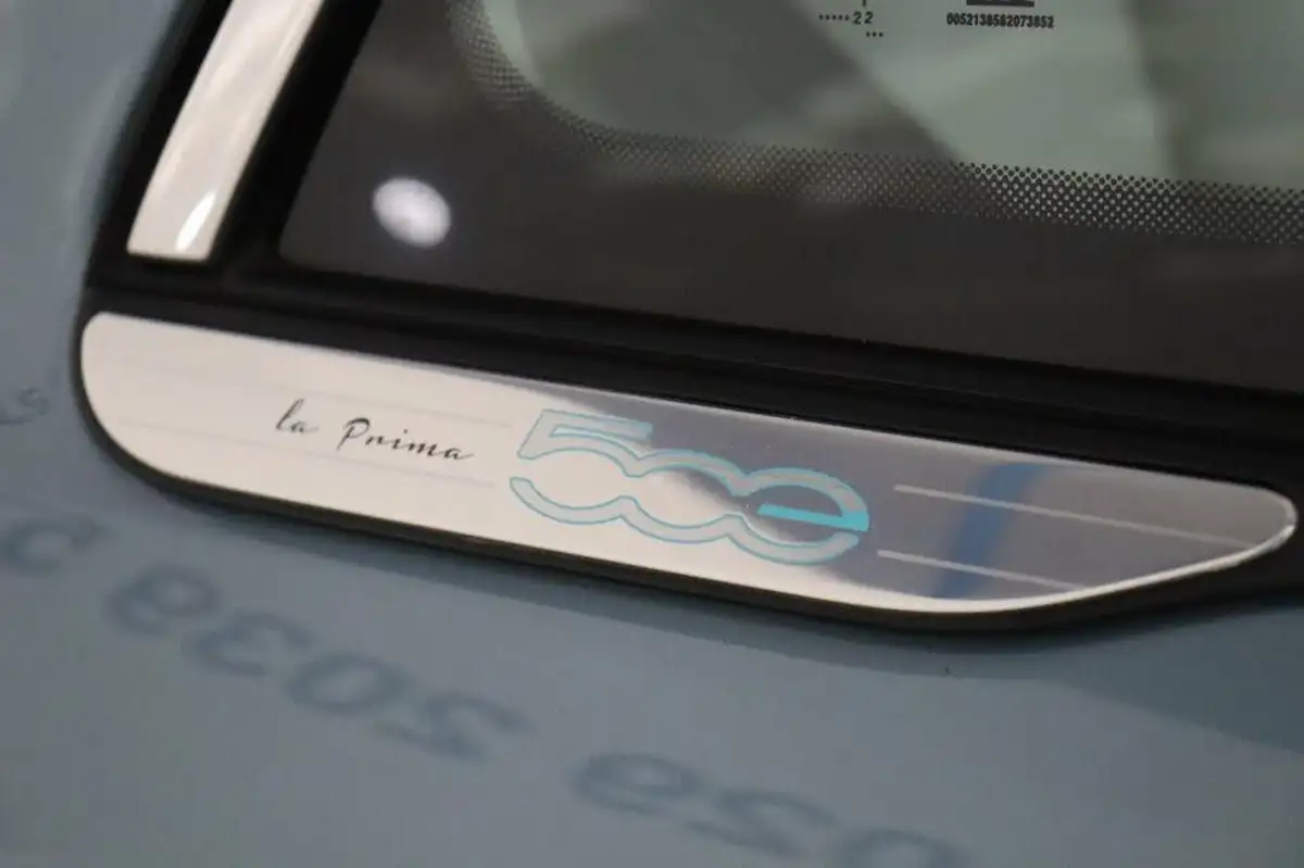 2022-fiat-500-e-la-prima-big-18