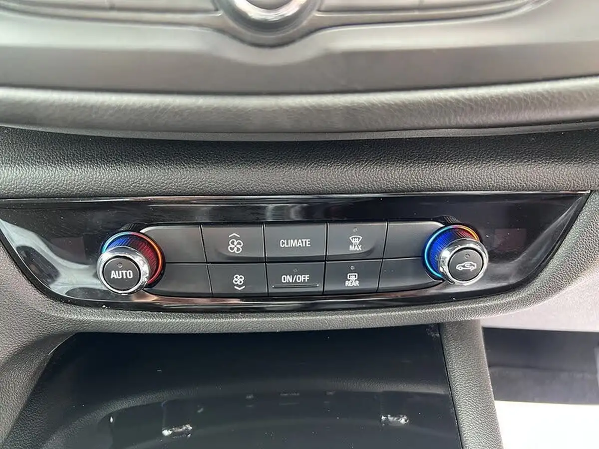 2019-vauxhall-insignia-grand-sport-15-turbo-sri-vx-line-nav-ss-auto-big-21