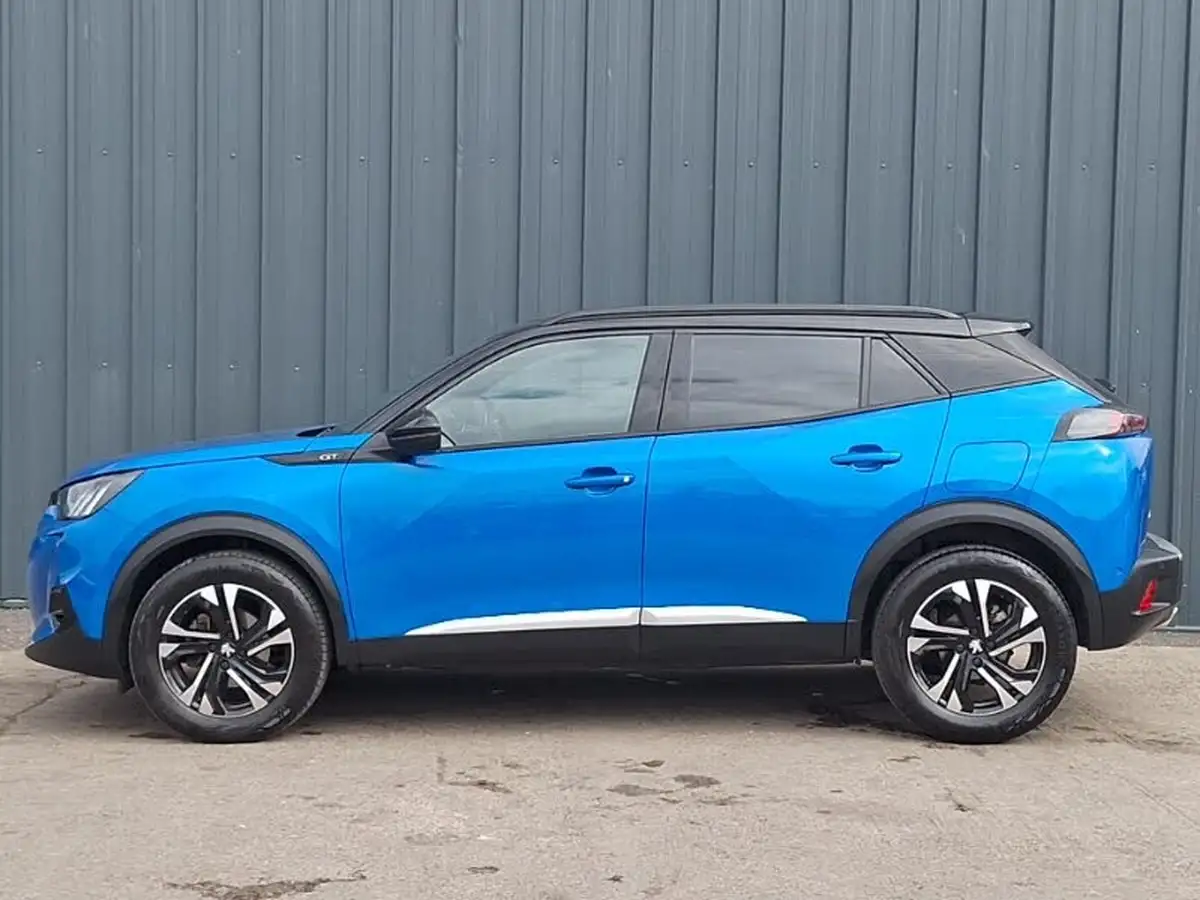 2022-peugeot-2008-suv-12-puretech-gt-big-3