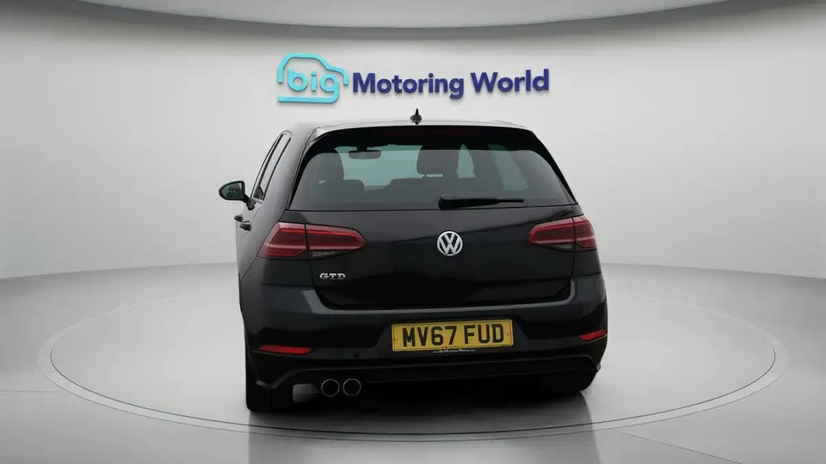 2017-volkswagen-golf-20tdi-gtd-ss-hatchback-5d-dsg-big-6