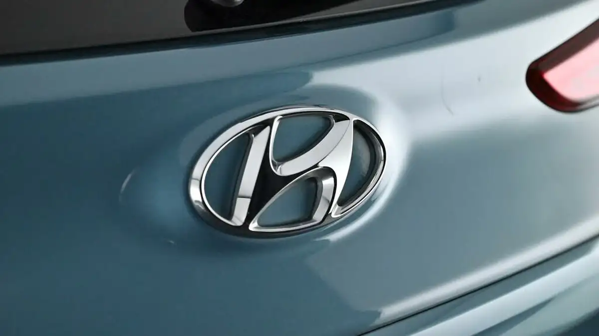 2020-hyundai-kona-e-premium-204ps-big-18