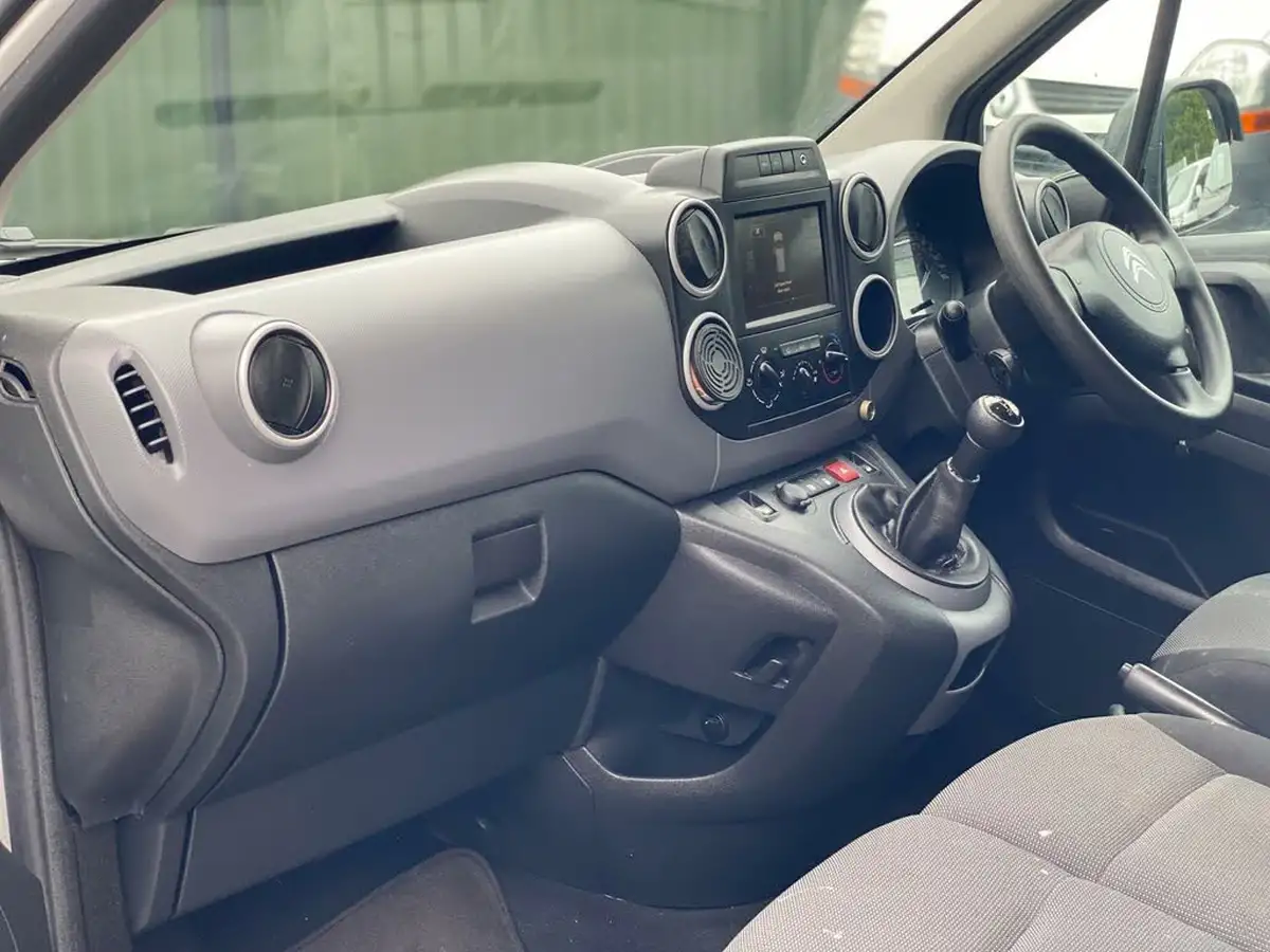 2018-citroen-berlingo-16td-l1625-enterprise-special-edition-panel-big-15