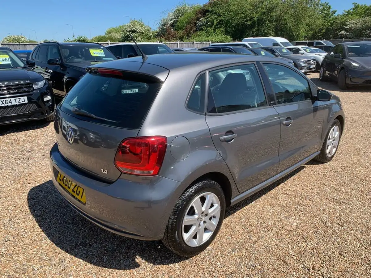 2010-volkswagen-polo-14-se-86ps-5d-dsg-big-5