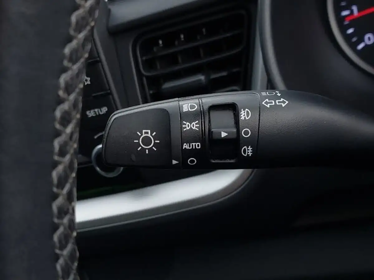 2018-kia-stonic-10-t-gdi-2-big-17