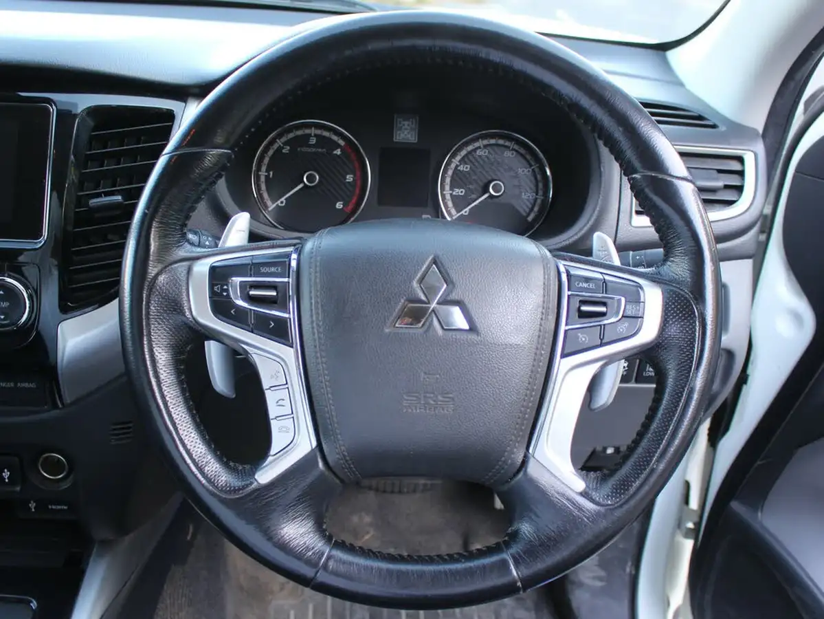 2019-mitsubishi-l200-24di-d-barbarian-eu6b-auto-big-14