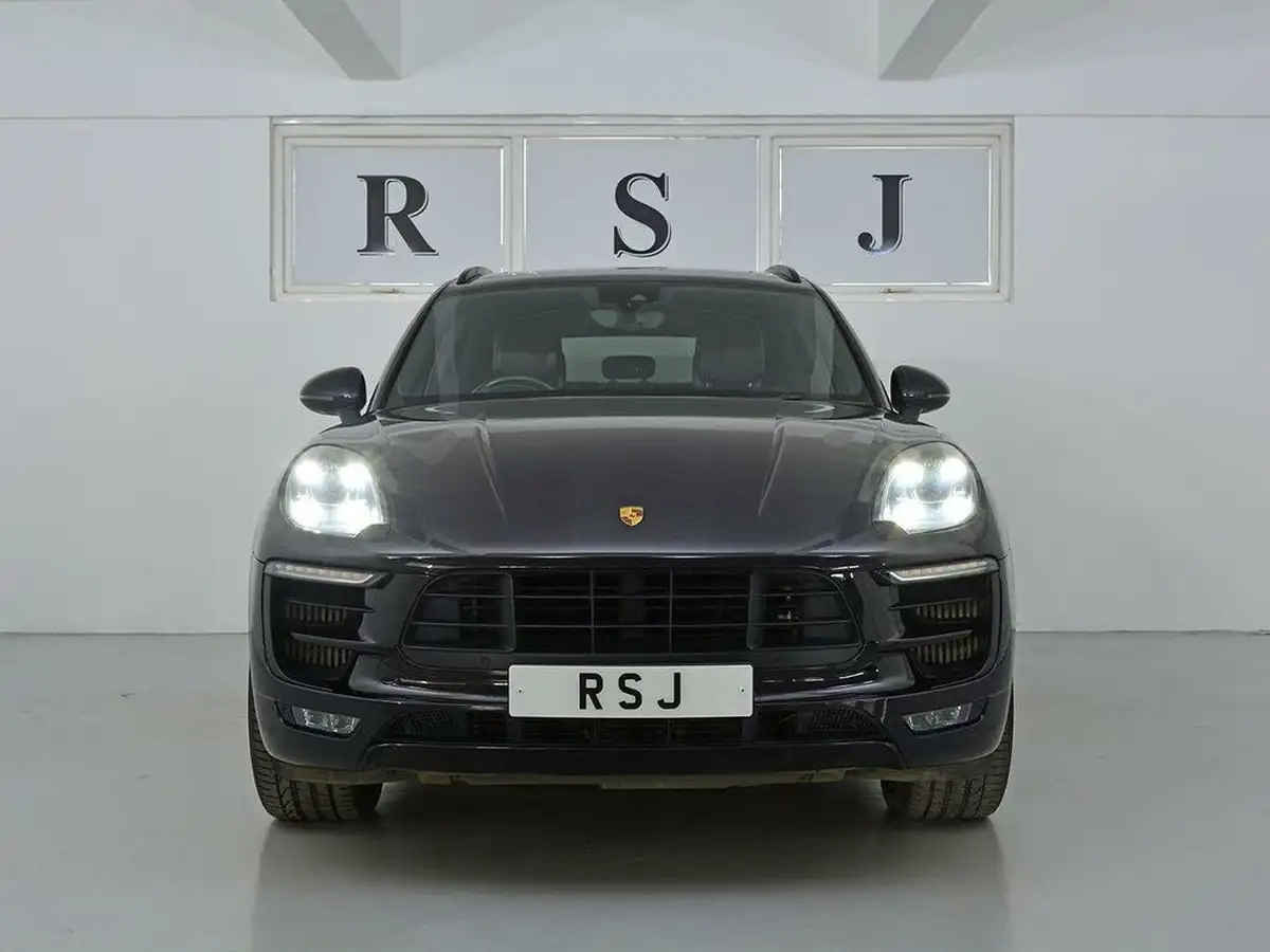 2018-porsche-macan-30-gts-big-7