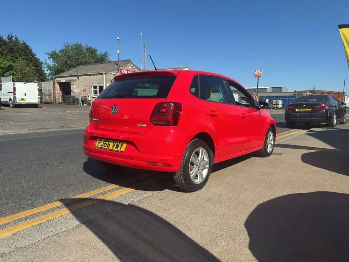 2016-volkswagen-polo-10-match-60ps-5d-big-24