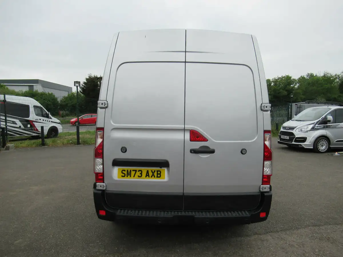 2023-nissan-interstar-23dci-f35-l3h2-tekna-150pseu6d-panel-van-big-10