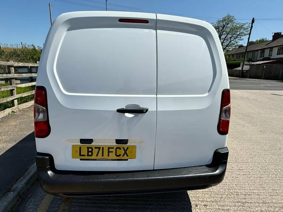 2021-citroen-berlingo-15bluehdi-1000-enterprise-pro-100pseu6d-big-8